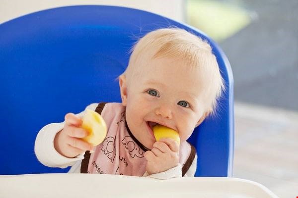 5 loại thực phẩm cần tránh cho bé ăn khi trời chuyển thu