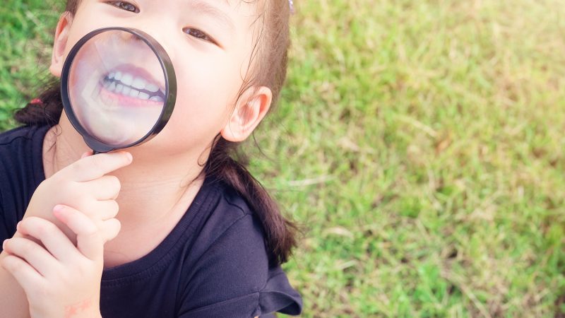 Chế độ dinh dưỡng cho trẻ khi mọc răng theo từng giai đoạn