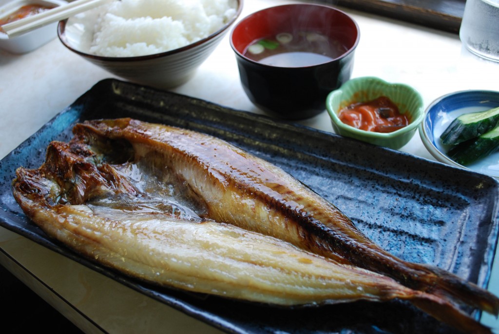 Món yakizakana (cá nướng)